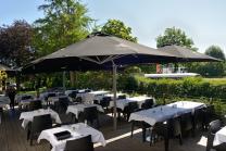 Grand parasol dport pour restaurant Prostor P6 PROSTOR